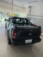 适用于日产纳瓦拉的易于安装的卡车后箱盖