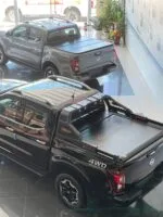 Easy-to-install electric truck bed cover for Nissan Navara