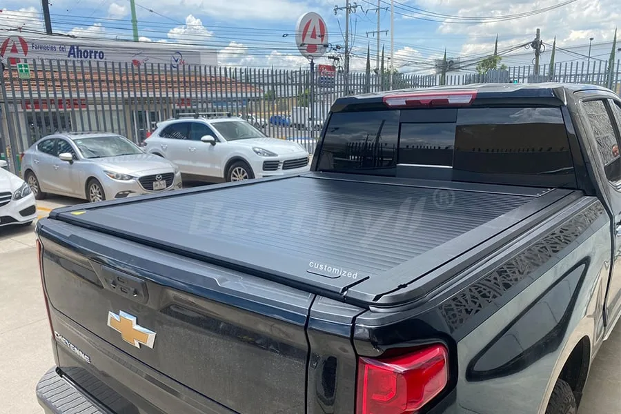 Electric retractable tonneau cover for Chevrolet Silverado