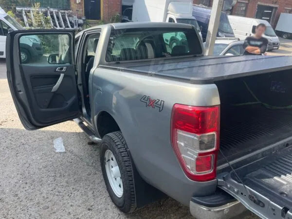 Customized logo tri-fold tonneau cover for Ford Ranger