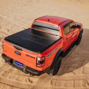 Ford Raptor с жестким трехсекционным тентом в условиях пустыни