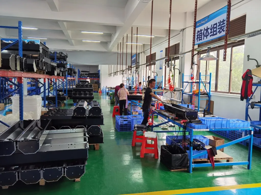 Manufacturing retractable truck bed covers at Bestwyll factory