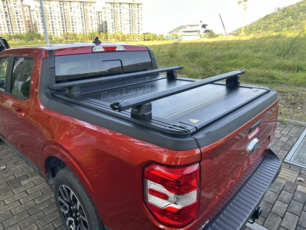 Aluminum heavy-duty cross bar for pickup truck