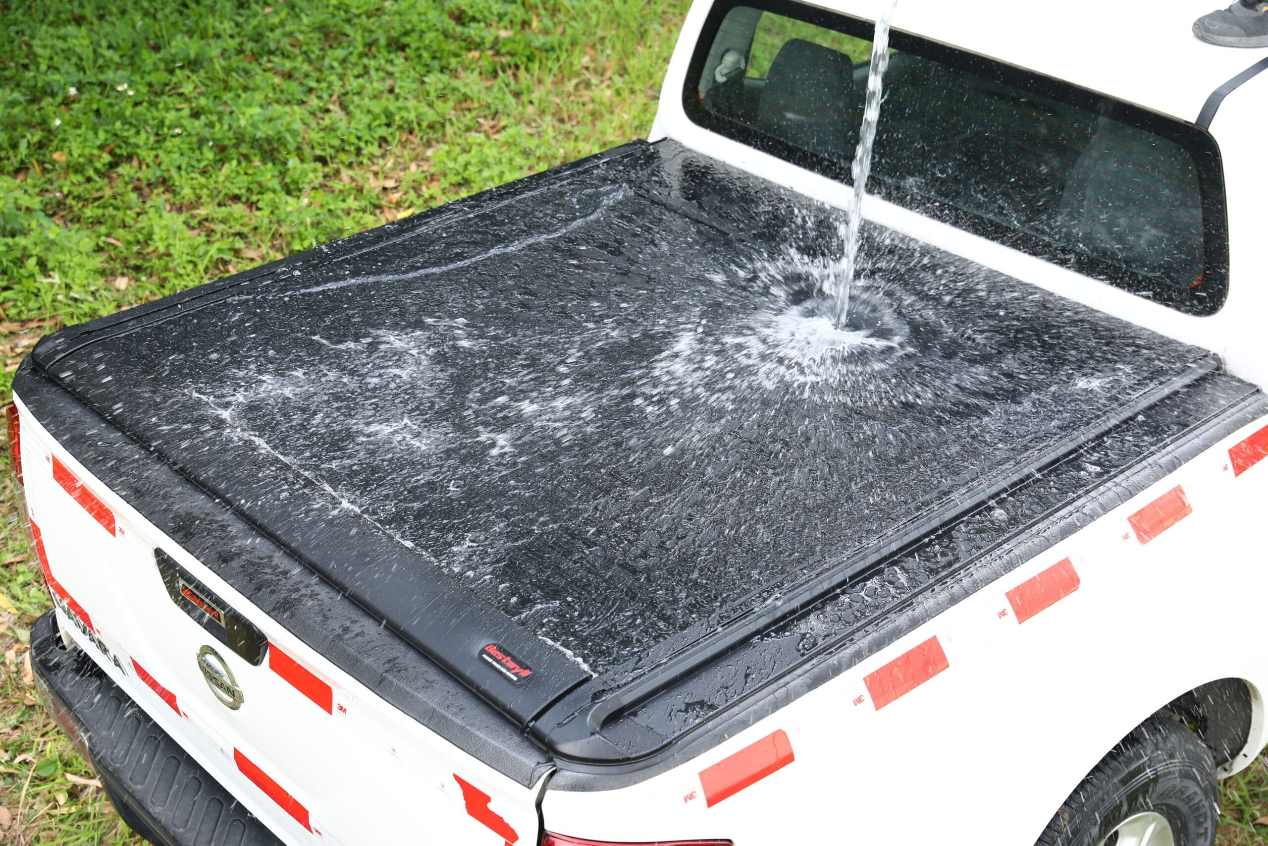 Waterproof retractable truck bed cover