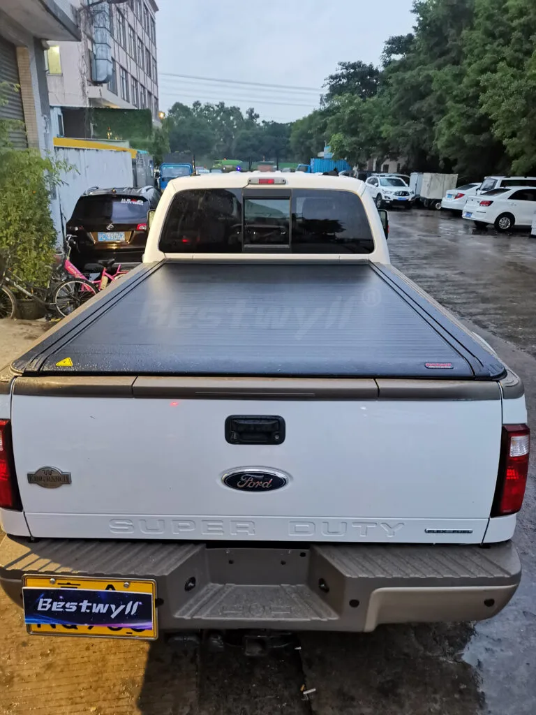 Ford Super Duty aluminum roll up tonneau cover