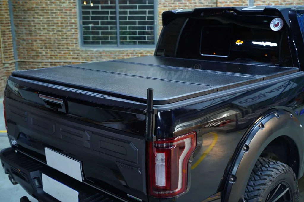 Tri fold truck bed cover for Ford Ranger