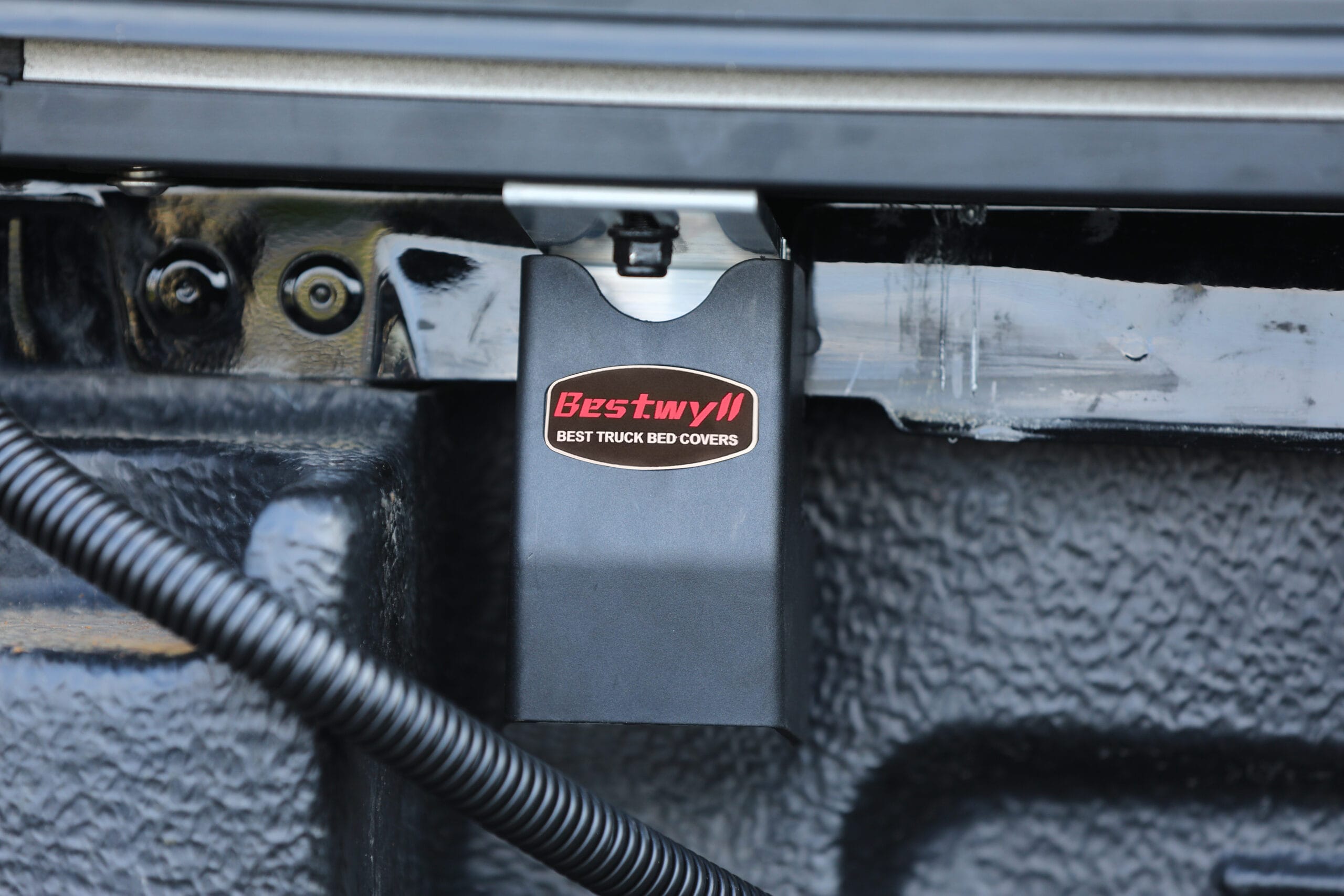 No-Drill Installation Tonneau Cover